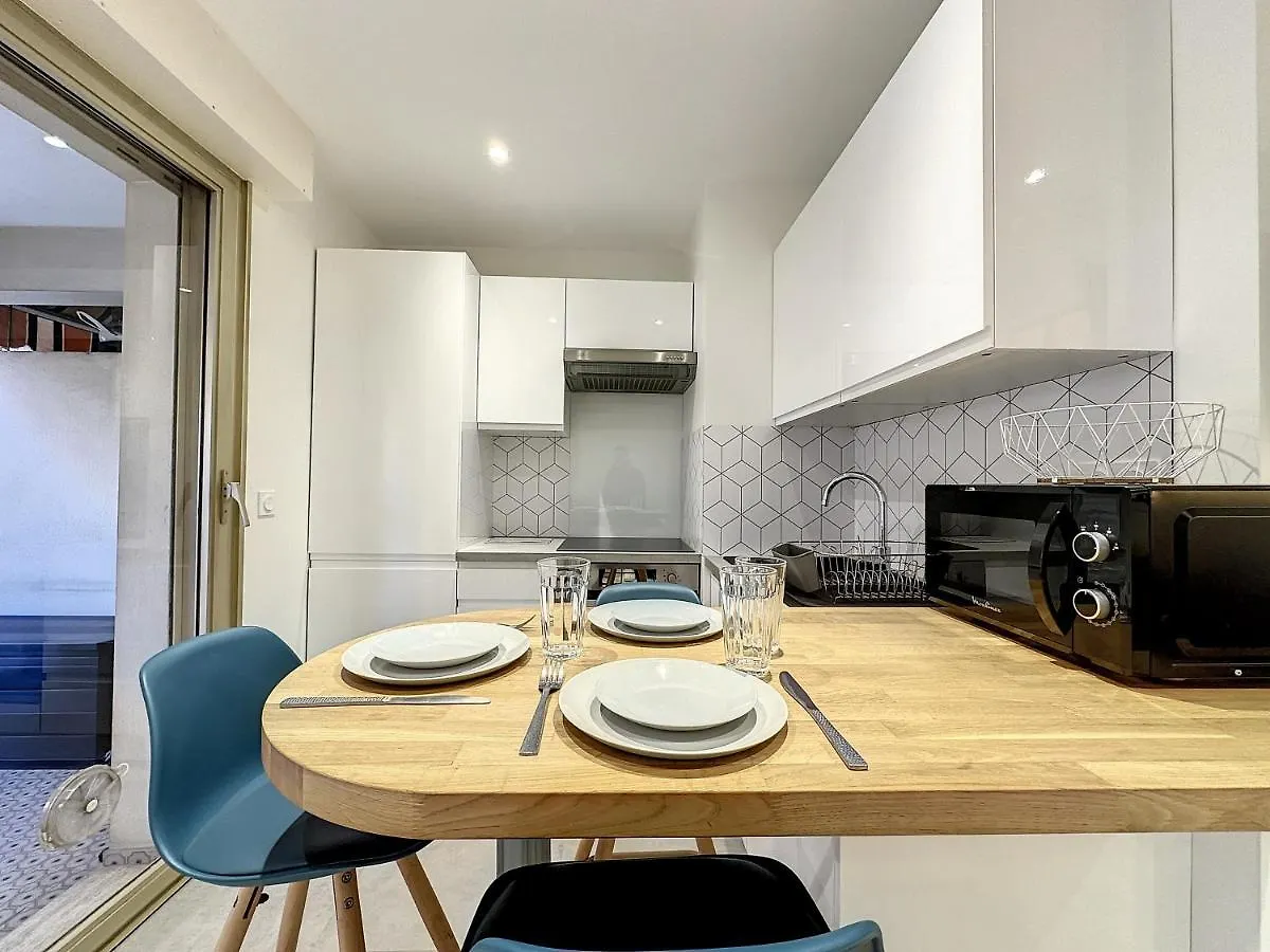 Apartment Studio De Jonathan - Refait A Neuf - Plage A 200M Juan-les-Pins France